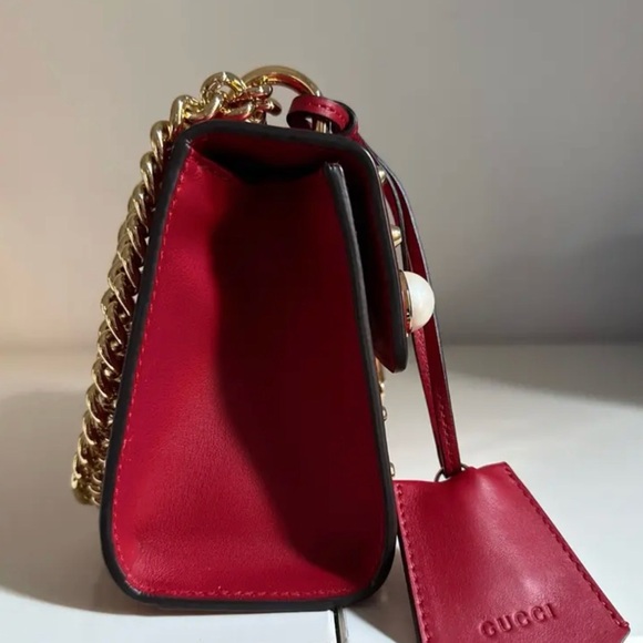 Gucci♥️ Red padlock Leather Pearl & Gold Stud Chain Crossbody Bag - Picture 6 of 11